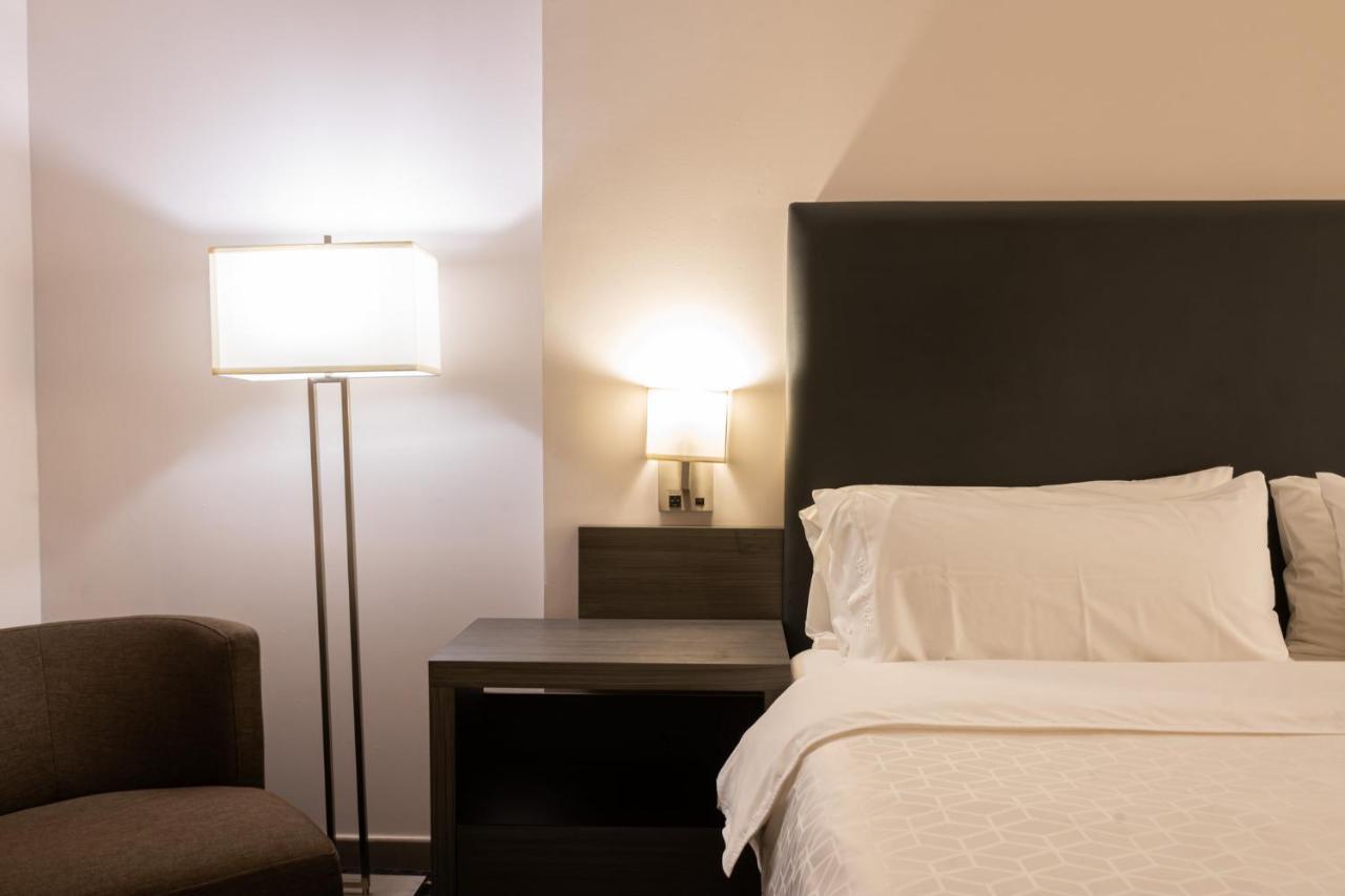 Holiday Inn Express Hotel & Suites Hermosillo By Ihg Eksteriør billede